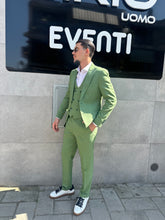 Carica l'immagine nel visualizzatore di Gallery, Abito monopetto con panciotto ART359