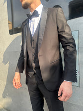 Carica l'immagine nel visualizzatore di Gallery, Abito monopetto con brillantini ART678