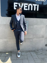 Carica l'immagine nel visualizzatore di Gallery, Abito monopetto con panciotto ART360