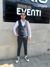 Carica l'immagine nel visualizzatore di Gallery, Abito monopetto con panciotto ART360