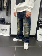 Carica l&#39;immagine nel visualizzatore di Gallery, JEANS CON TASCONI LATERALI SABBIATO JC8140B
