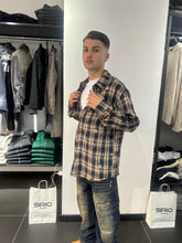 Carica l&#39;immagine nel visualizzatore di Gallery, CAMICIA A QUADRI CAM7791
