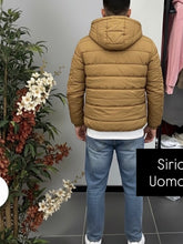 Carica l&#39;immagine nel visualizzatore di Gallery, GIUBBINO PIUMINO CON CAPPUCCIO
