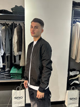 Carica l&#39;immagine nel visualizzatore di Gallery, GIUBBINO COLLEGE L999
