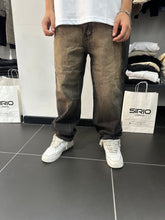 Carica l&#39;immagine nel visualizzatore di Gallery, JEANS SABBIATO BAGGY  M5-356

