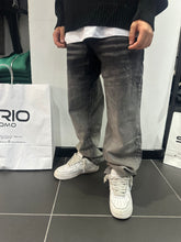 Carica l&#39;immagine nel visualizzatore di Gallery, JEANS SFUMATO M5-283
